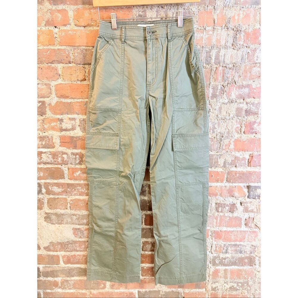 ABERCROMBIE & FITCH • Army Green Cargo Pant • Ladies size 27|4